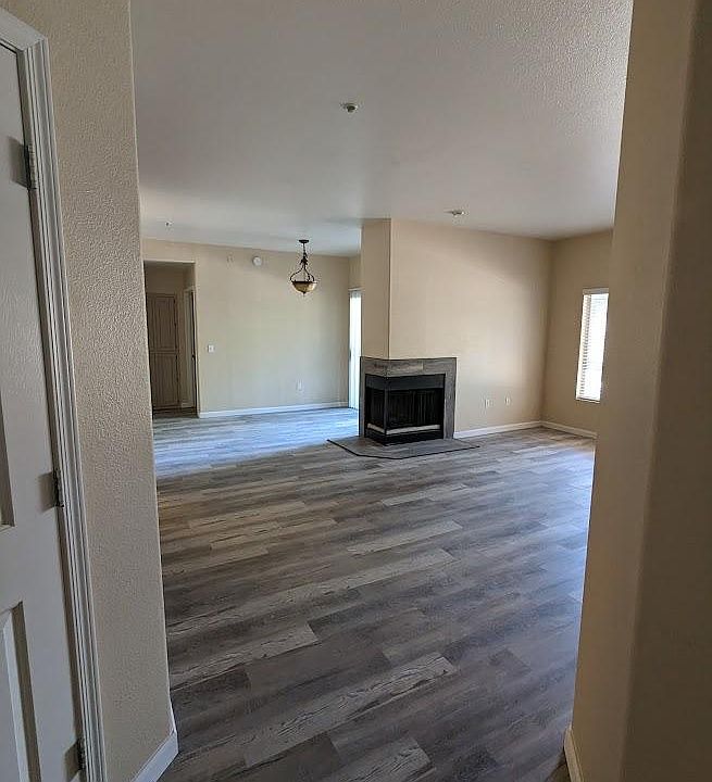 1st image of 600 W Grove Pkwy APT 1092
