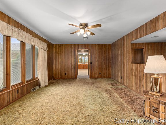 4th image of 822 E Condensery Rd