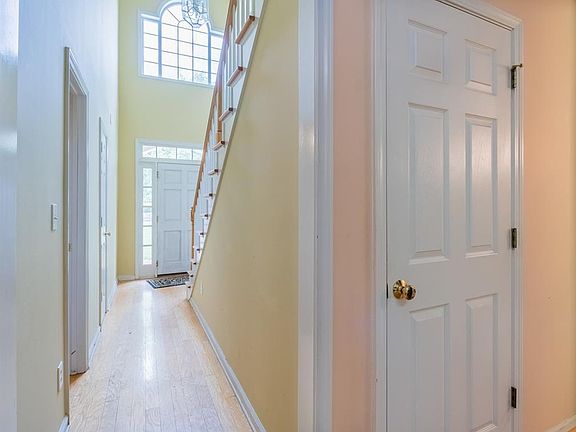 4th image of 120 Glenleigh Ct
