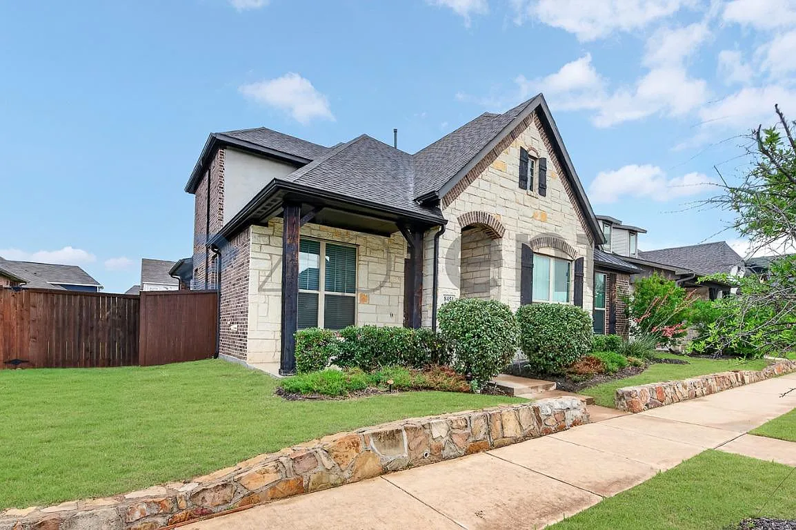 Building Photo - 8451 Bronzegate Trl