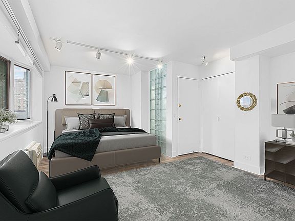 4th image of 420 E 80th St #Penthouse