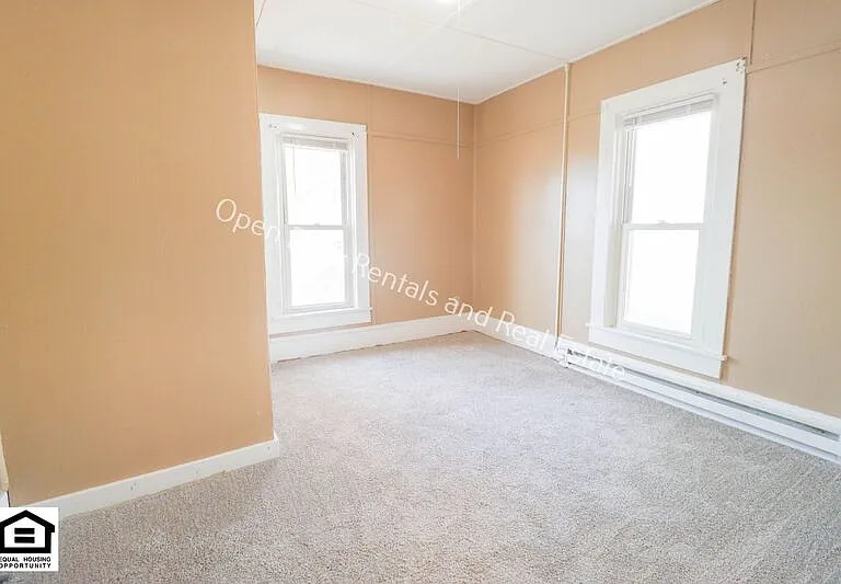 304 S Guilford St — Photo 9