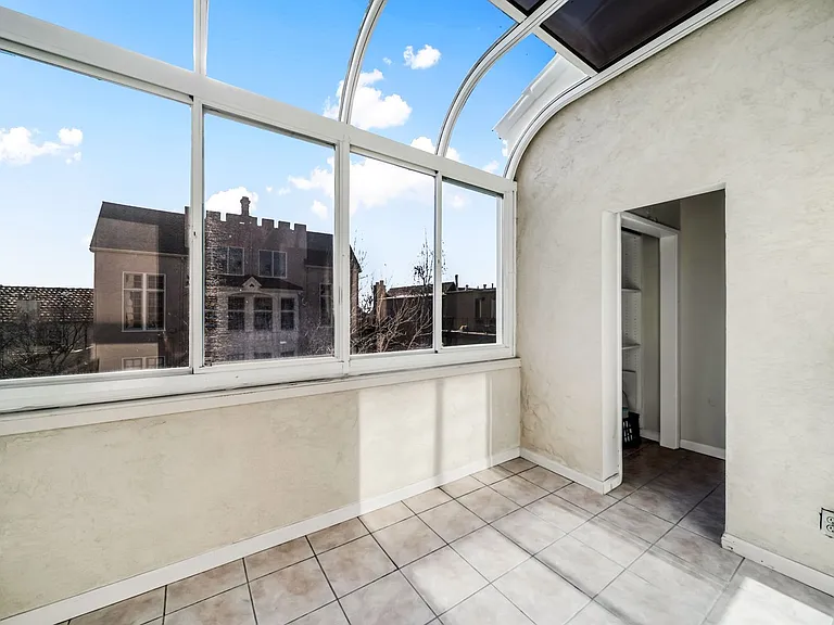 2578 Virginia St #6 — Photo 10