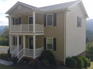 164 Star St, Pounding Mill, VA 24637