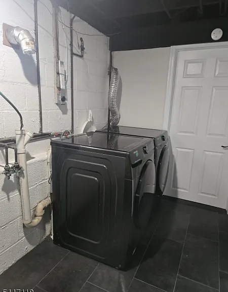 832 Dewey St — Photo 14