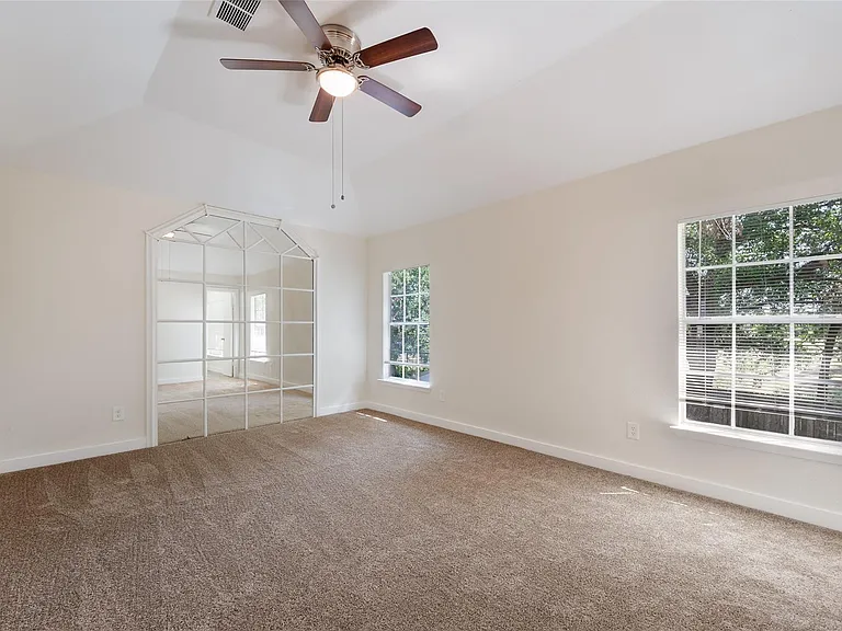 5410 Forest Trails Dr — Photo 18