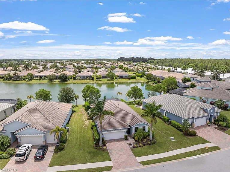14837 Windward Ln — Photo 31