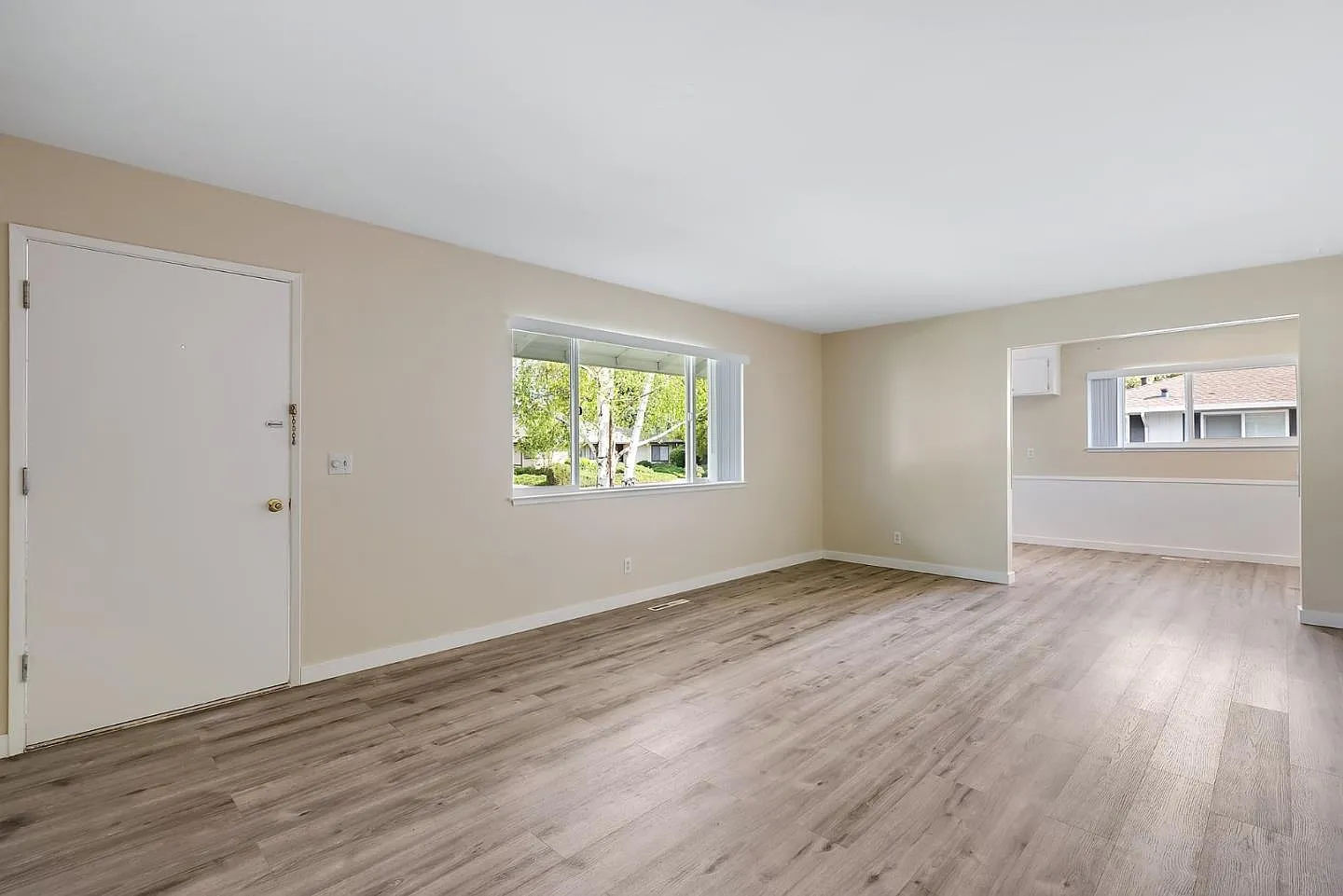 2 bed, 1000 sqft, $3,750 — Photo 3