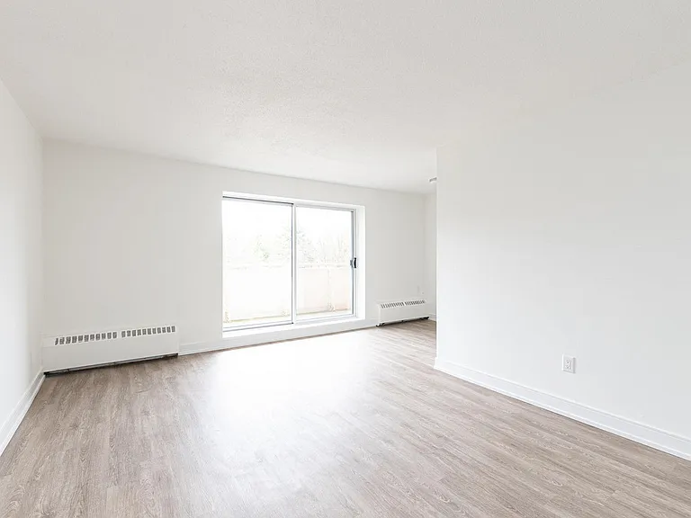 295 Dale Cres — Photo 17