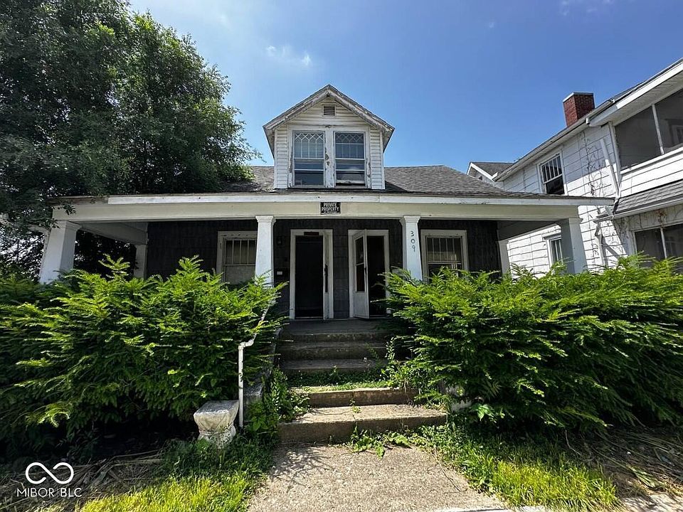 1st image of 309 W 1st St