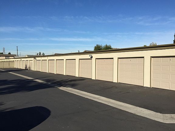 4th image of 7972 Lampson Ave #5