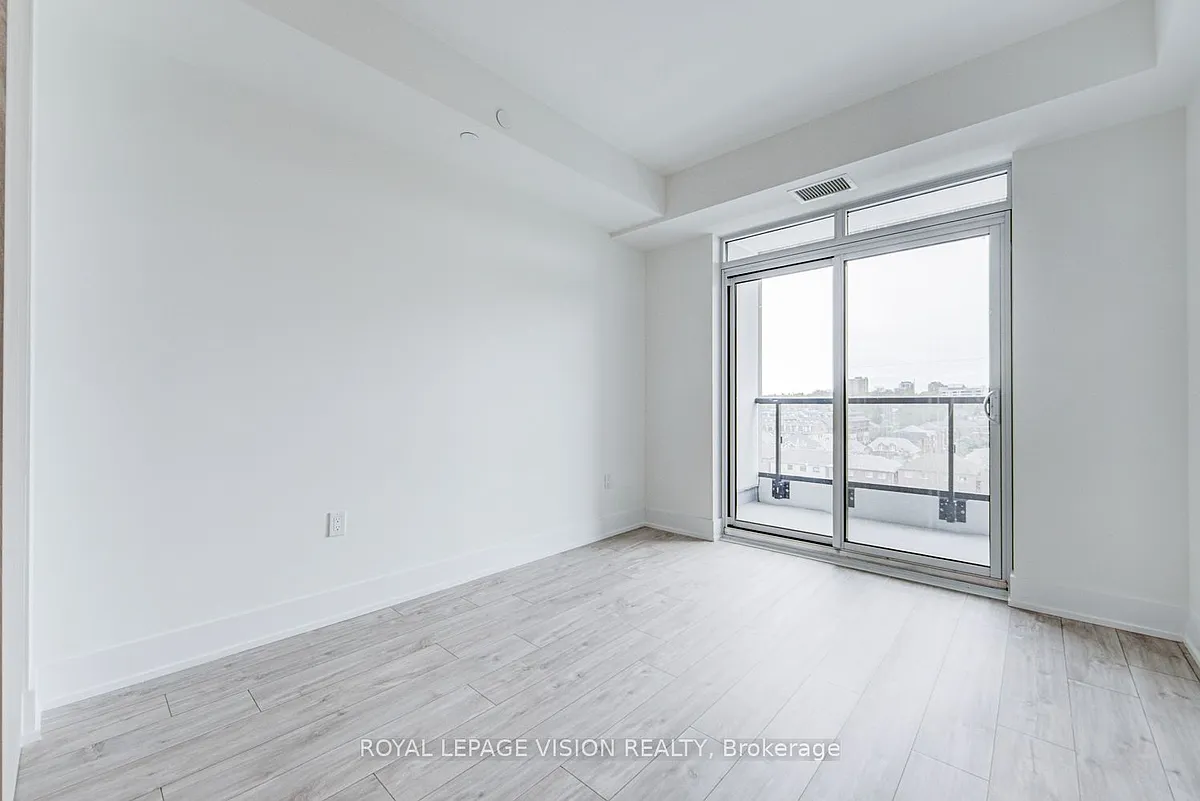 Building Photo - 858 Dupont St #619