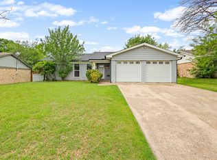 6808 Woodway Dr, Fort Worth, TX 76133
