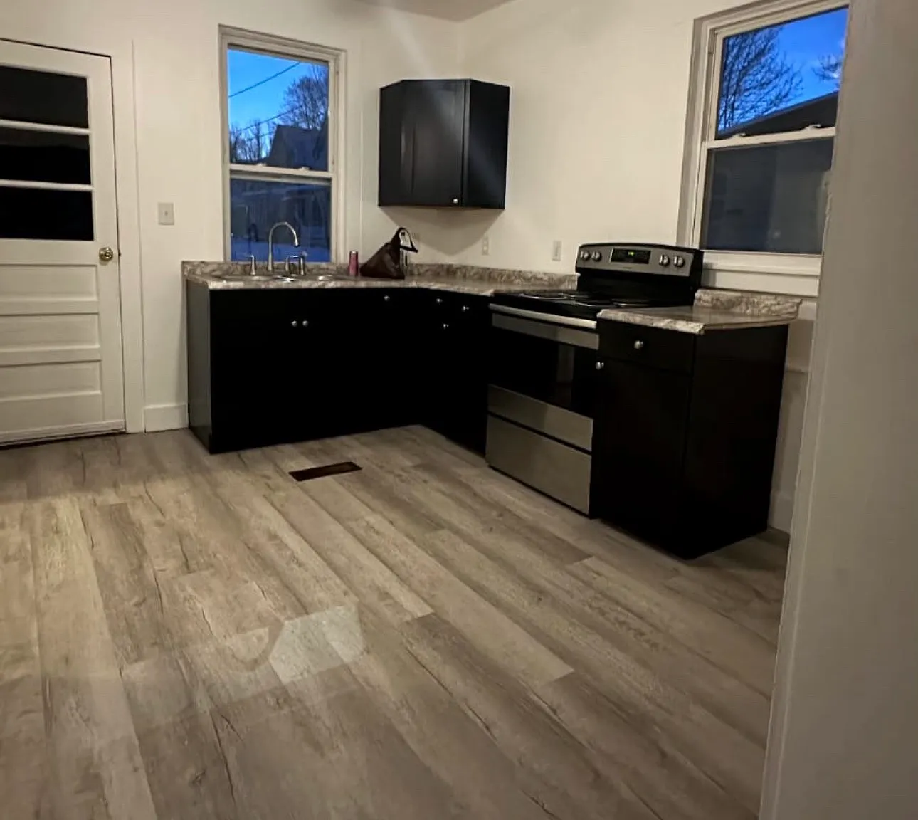 2 bed, 1200 sqft, $1,300 — Photo 1