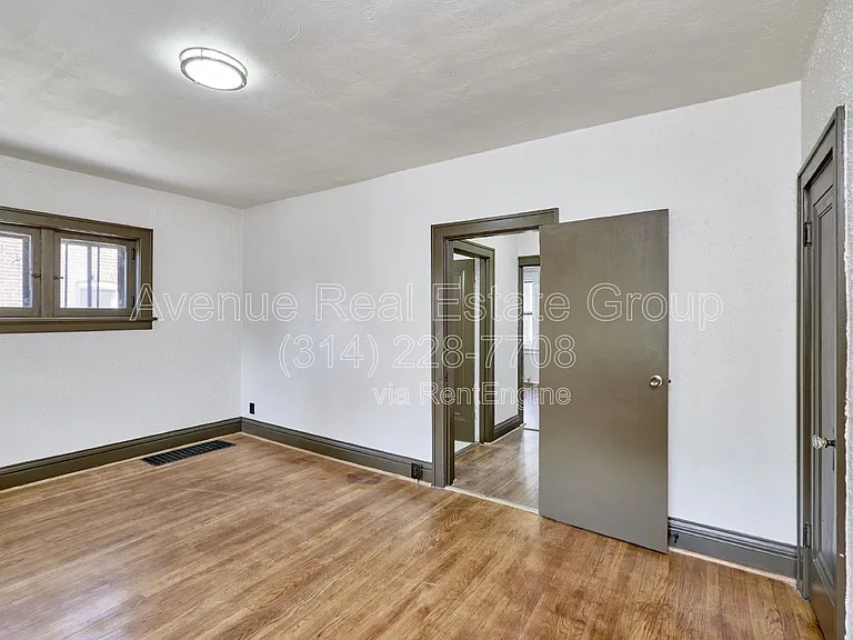 5021 Ray Ave #1F — Photo 10