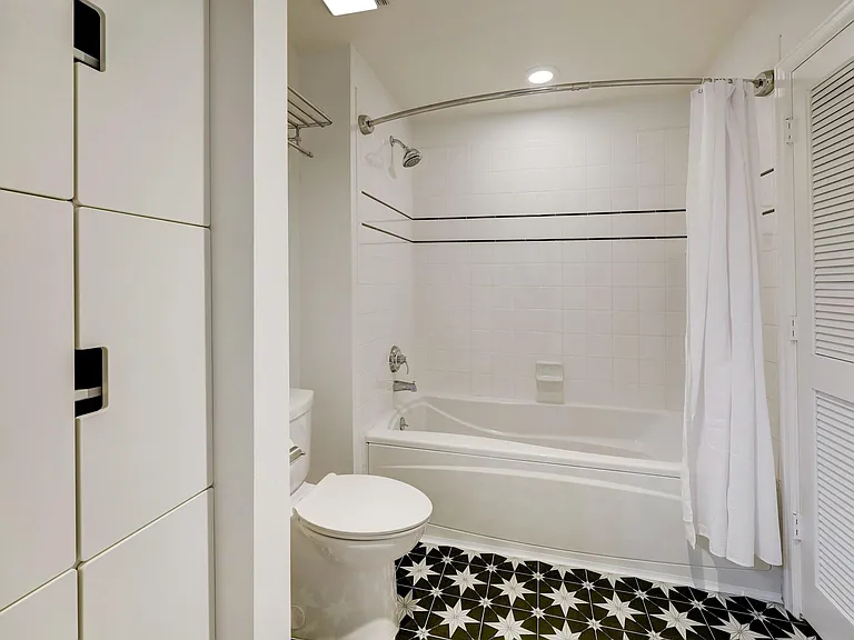 201 Main St #6D — Photo 8