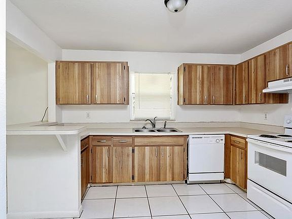 4th image of 1380 N Timbercrest Dr