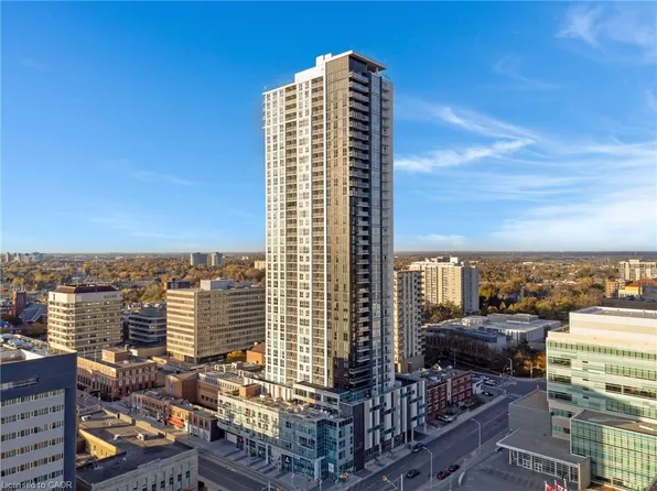 60 Frederick St #1206, Kitchener, ON N2H 0C7