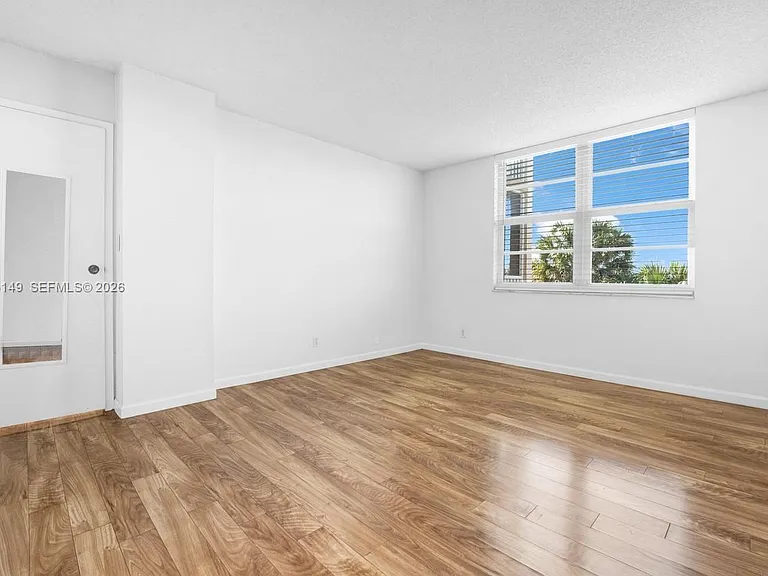 250 Jacaranda Dr #508 — Photo 10