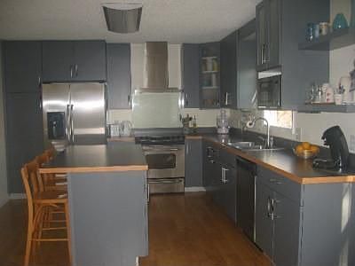 2nd image of 829 Honeysuckle Ln