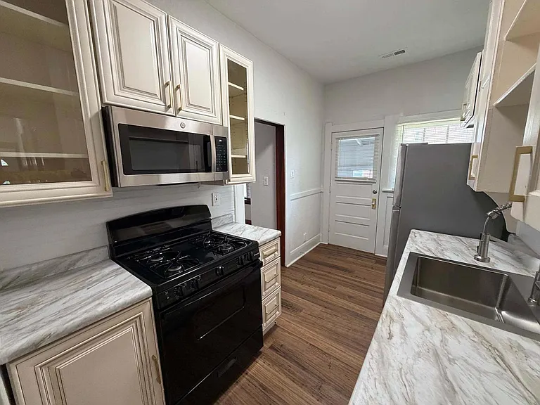 414 Platt St #1 & 2 — Photo 15