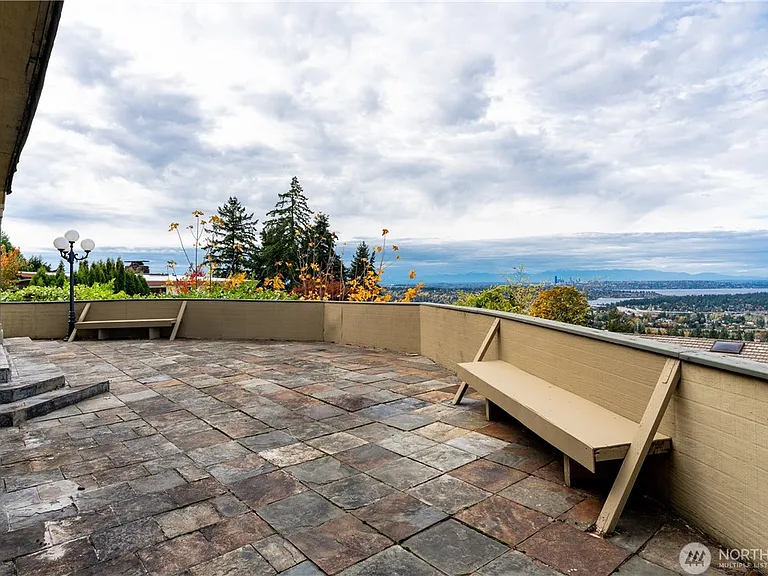14010 SE 44th Pl — Photo 13