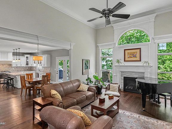 5th image of 19120 Sturbridge Cir