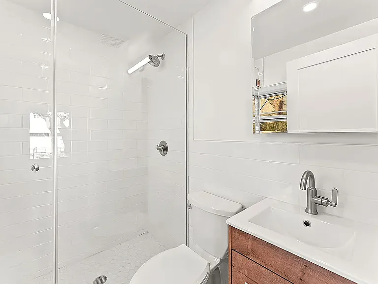 105 Carroll St #2 — Photo 6