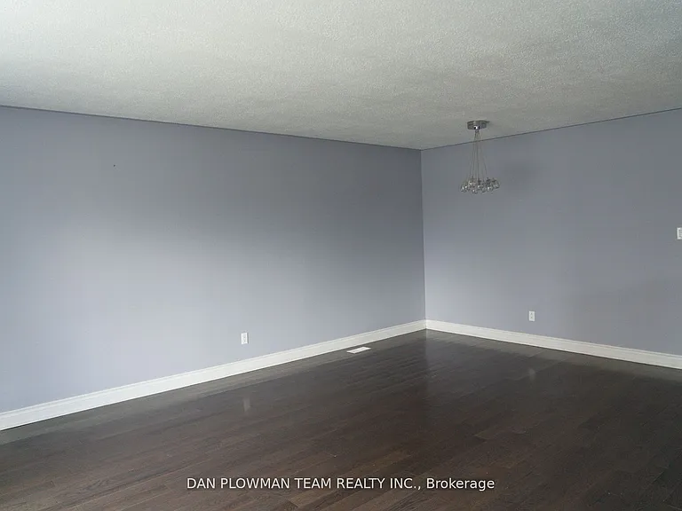 7 Berkham Rd — Photo 4
