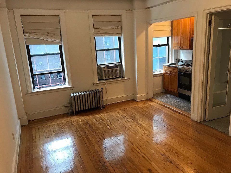1st image of 155 E 52nd St APT 5C