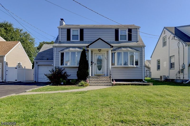 1st image of 545 Winthrop Rd