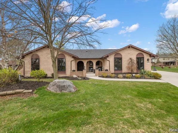 34765 Northland Dr, Livonia, MI 48152