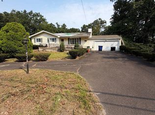 635 Lakehurst Rd, Browns Mills, NJ 08015