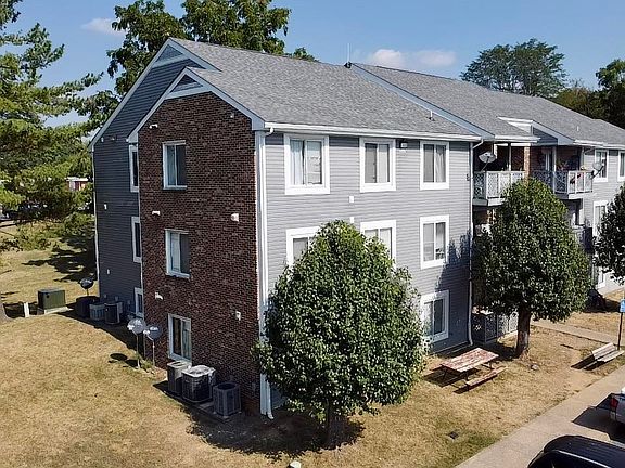 2nd image of 52 South Ave APT L
