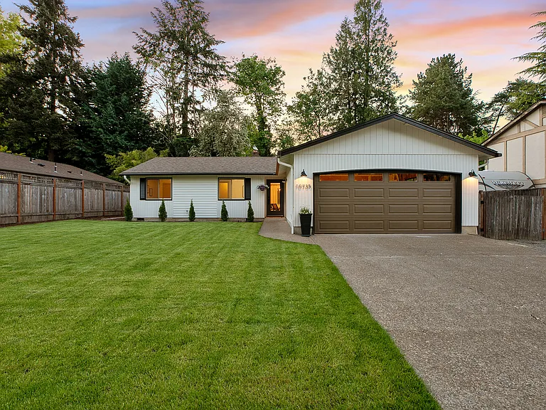 10735 SW Pathfinder Way — Photo 1