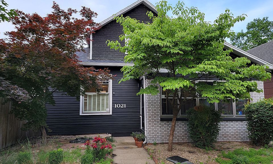 1st image of 1021 N 9th St