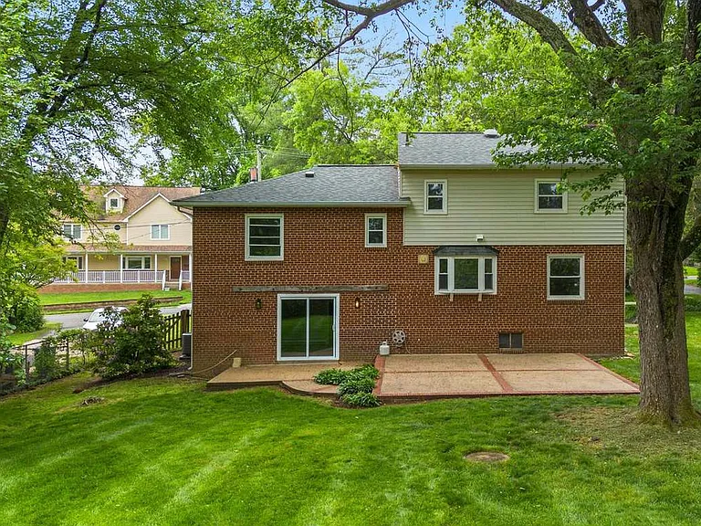 10242 Stratford Ave — Photo 45