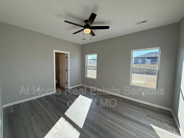 120 Bailey Dr — Photo 9
