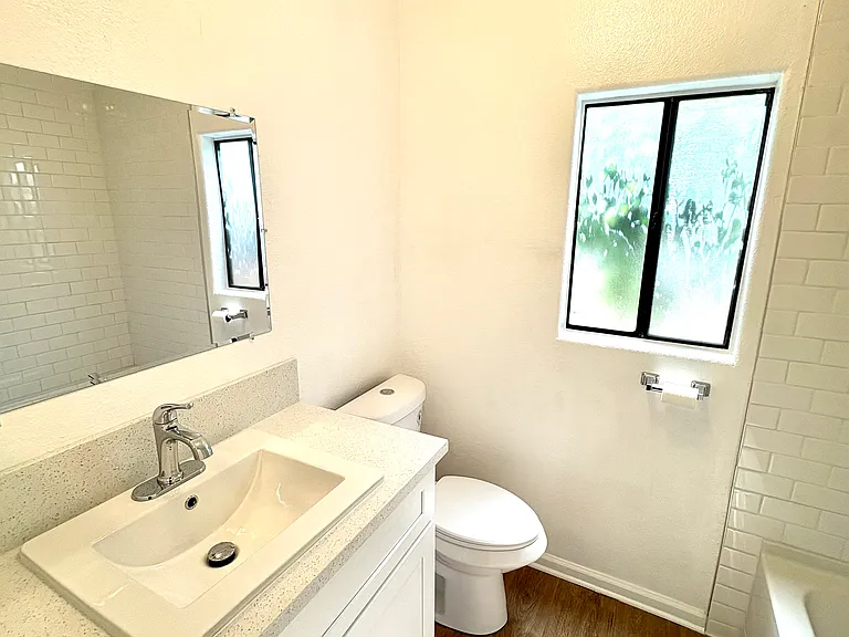 257 Loma Ave #A — Photo 11