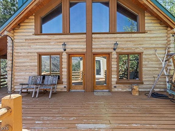 3rd image of 4947 Snow White Rd