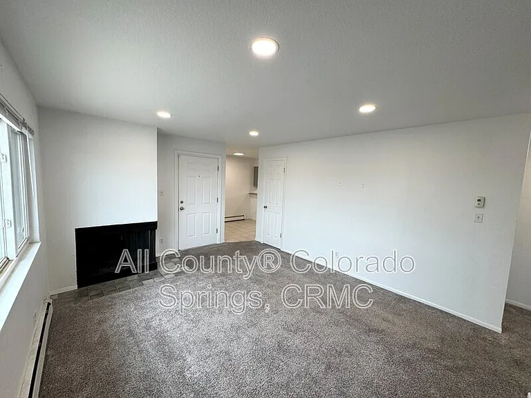 4995 Picturesque Cir #4 — Photo 3