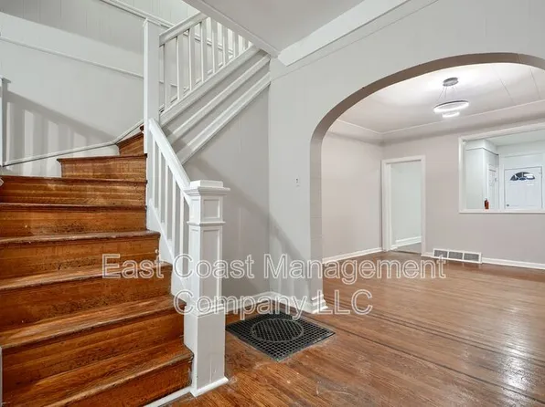 3104 Leeds St, Baltimore, MD 21229