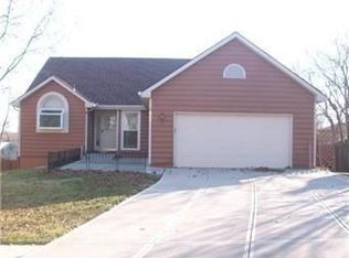 9401 W 48th St, Merriam, KS 66203