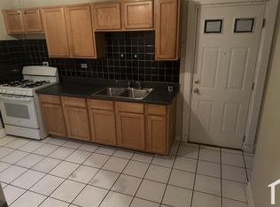 215 E 107th St #2, Chicago, IL 60628