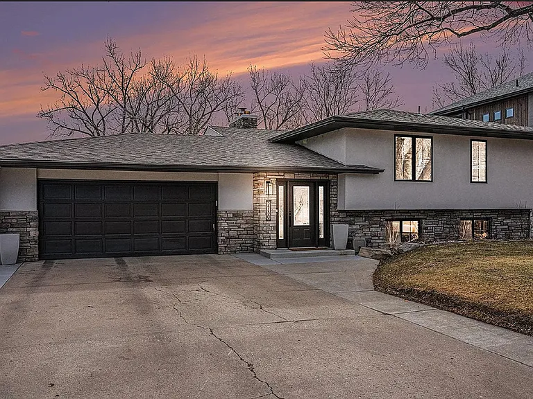 2730 Logan Dr — Photo 5