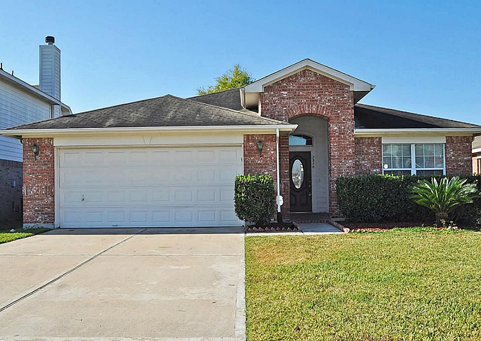 1st image of 7310 Roundrock Park Ln