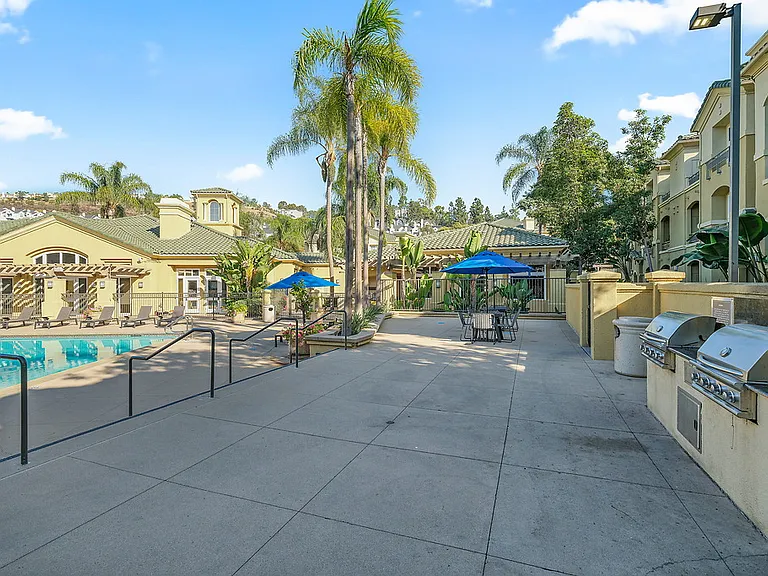 Allure at Scripps Ranch — Photo 33