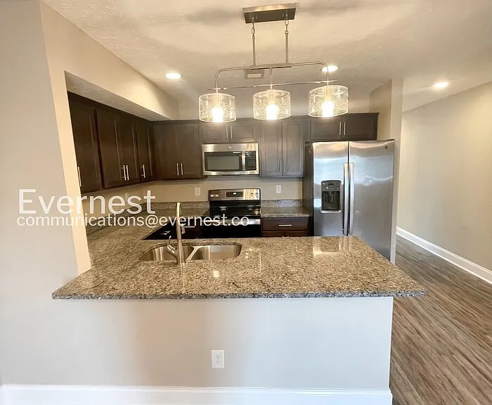 1000 Henry Place Blvd #105 — Photo 5