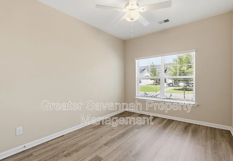 130 Danbury Ct #1 — Photo 28
