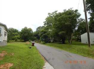 151 Carver St, Cowpens, SC 29330